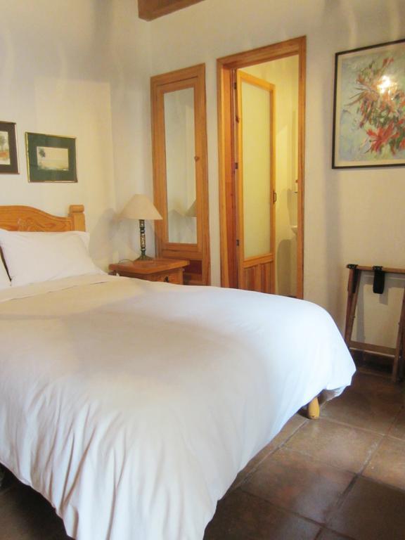 Hotel Estancia De La Era B&B Patzcuaro Room photo