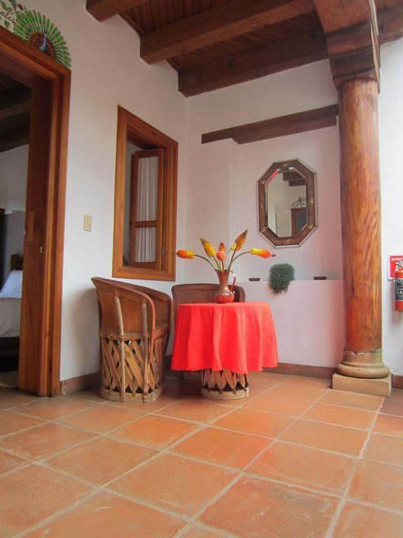 Hotel Estancia De La Era B&B Patzcuaro Room photo