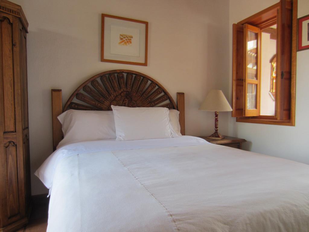 Hotel Estancia De La Era B&B Patzcuaro Room photo